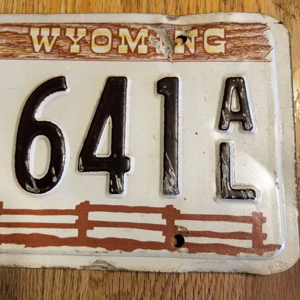 1979 Wyoming License Plate • Sweetwater County • Bucking Bronco